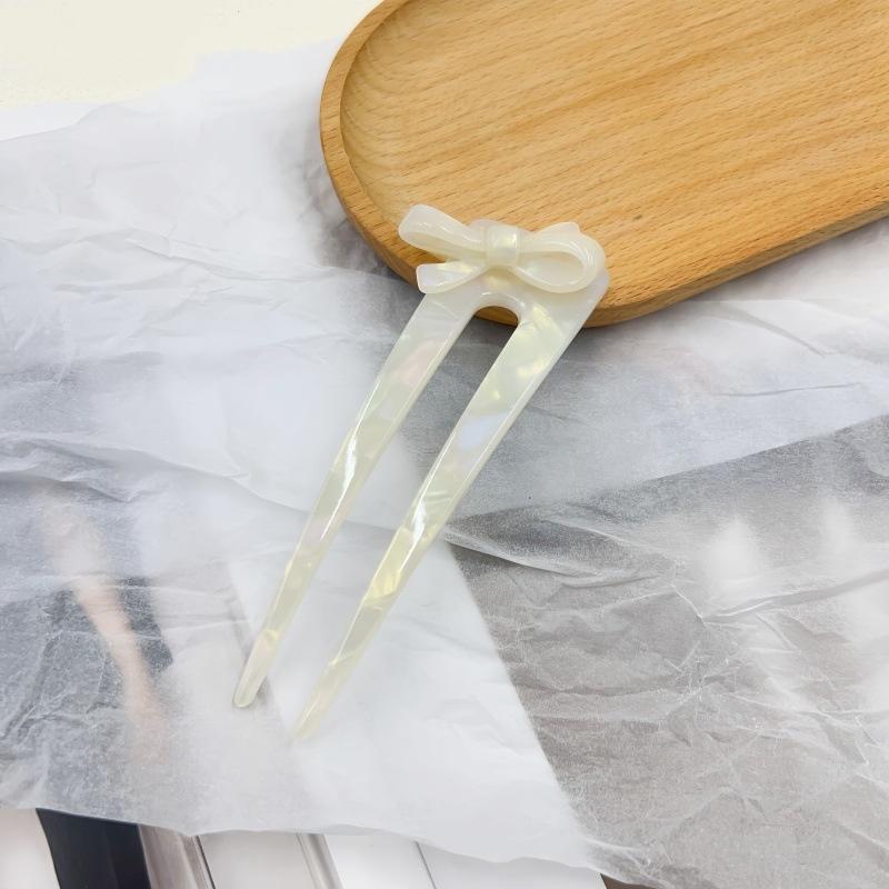 Trendige Schleife U-förmige Haarnadel Perlglänzend Kontrastfarben Acryl Haarnadel für Frauen Exquisites Süßes Mädchen Alltägliches Haaraccessoire