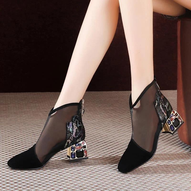 Neue Mesh-Sandalen-Stiefel für Damen aus Mesh, Stiefeletten für den Sommer, mittelhoher Absatz, Strasssteine, Spitzenzehenschuhe, ausgehöhlte Rückseite, Reißverschluss, schwarze Pumps
