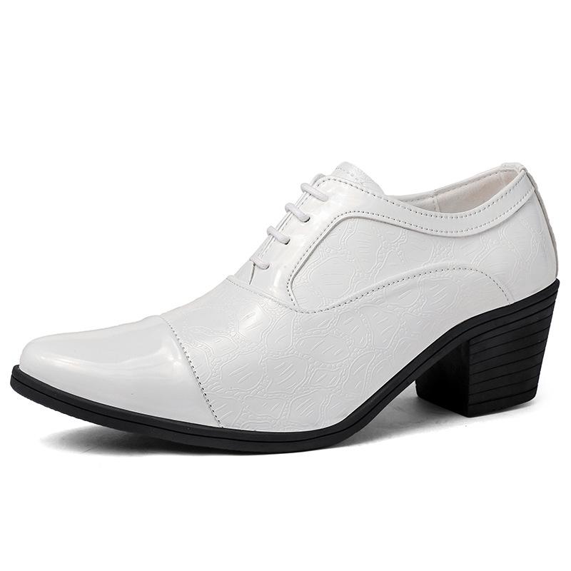 Retro Style Men's Pointed Leather Dress Shoes - Shiny, Height-Increasing, Plus Size Fashion for Hairstylists.