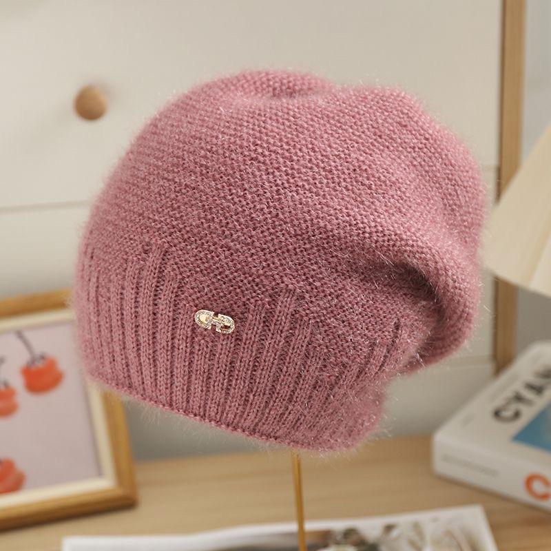 

Women s Winter Wool Handmade Squirrel Fleece Braided Hat рожевий