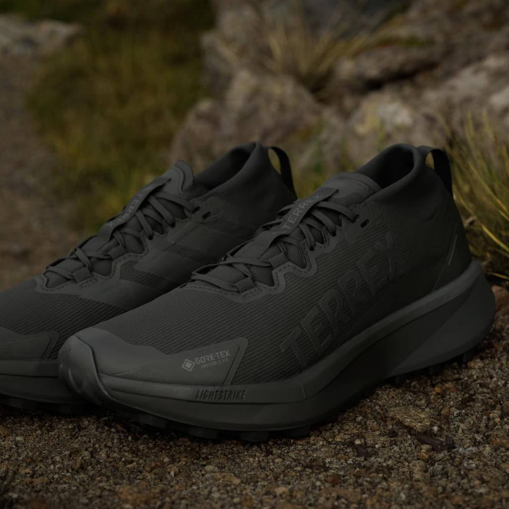 JR5240 Adidas Terrex Agravic GORE-TEX Trail Running Core Black Grey Six (Men's)