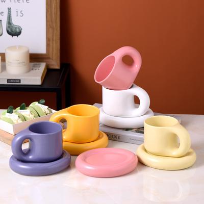 Taza linda taza gordita taza de cerámica taza creativa asa de anillo grande taza de café para pareja platillo taza de té para oficina