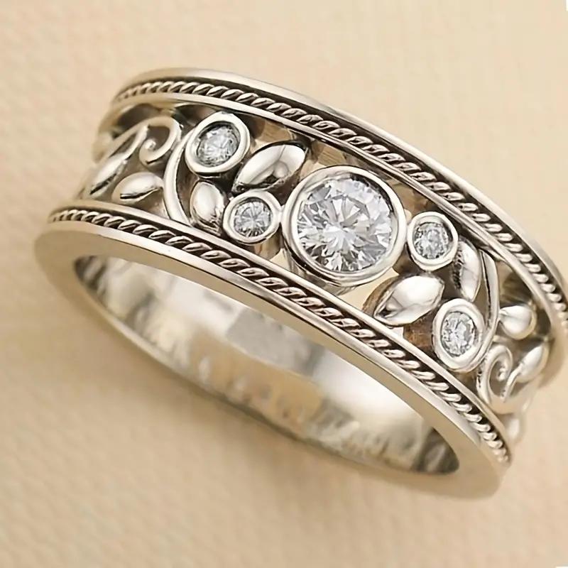 Huitan Chic Leaf Design Finger-ring Women Silver Color Crystal Cubic Zirconia Exquisite Female Accessories Party Fashion Jewelry