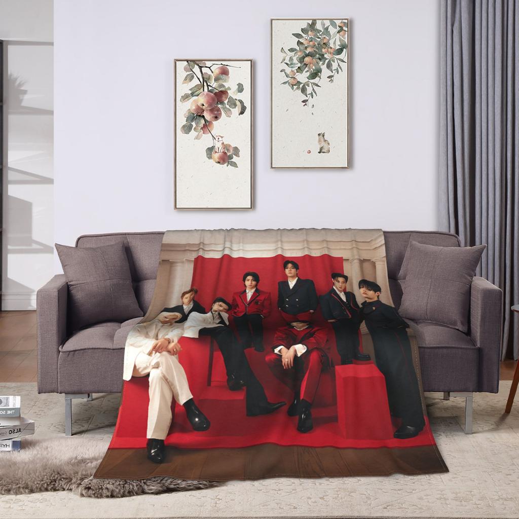 S-StrayKids Warm Blanket K-pop Boys Group Child Plush Throw Blanket Funny Home Decor Flannel Bedspread Sofa Bed Cover