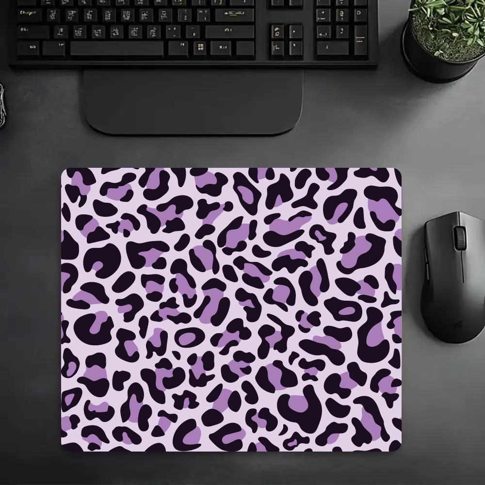 Pink Leopard Print Mouse Pad 18x22 Small Laptop Computer Office Table Mats PC Gaming Esport MousePad HD Non-Slip Rubber Desk Mat