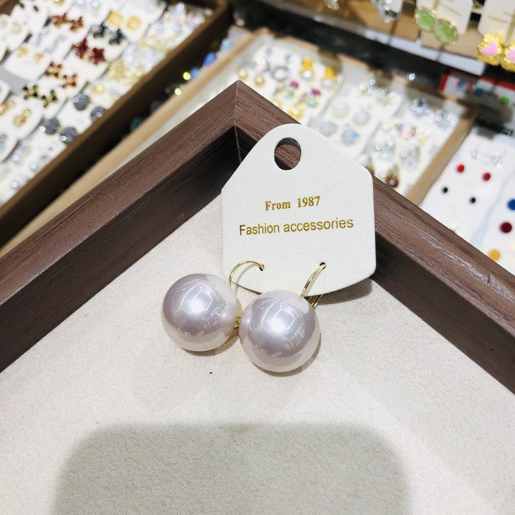 Retro French-Style Artificial Pearl Earrings for Women Rotund Fashion Design Minimalist Geometry Earrings