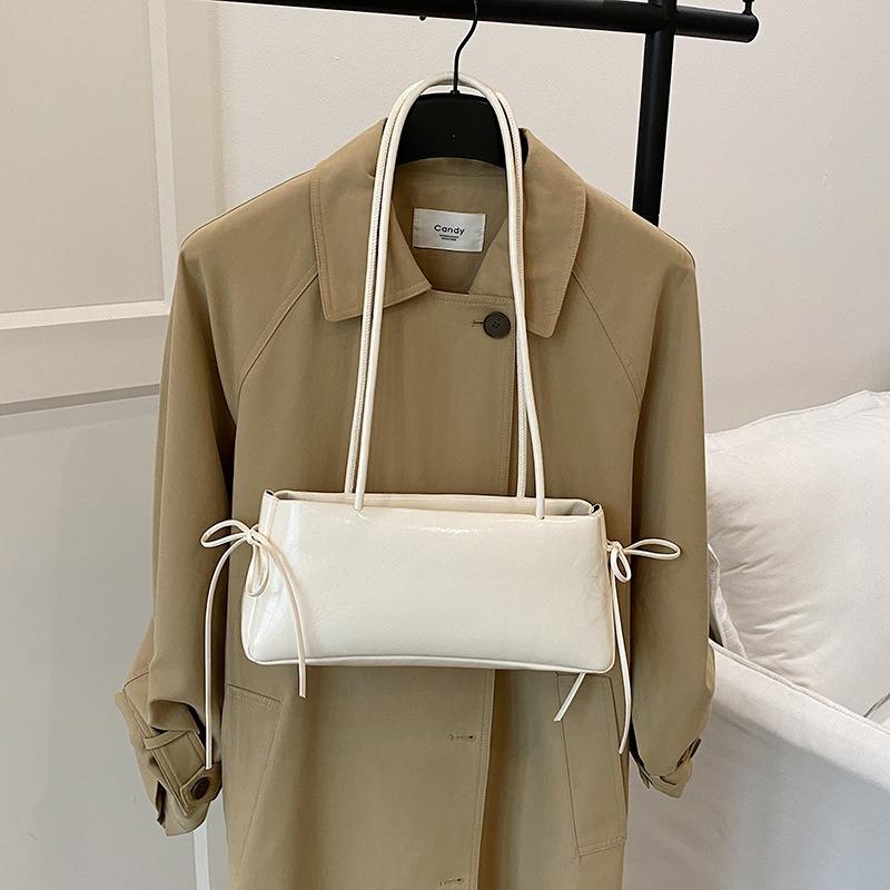 Niche Fashion Underarm Bag Women's New Simple Bow Shoulder Bag Versatile Commuter Bag