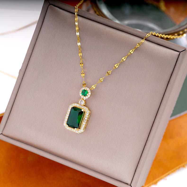Emerald Crystal Earrings Necklace Ring Set Fashionable Retro High-End, Elegant Light Luxury Style