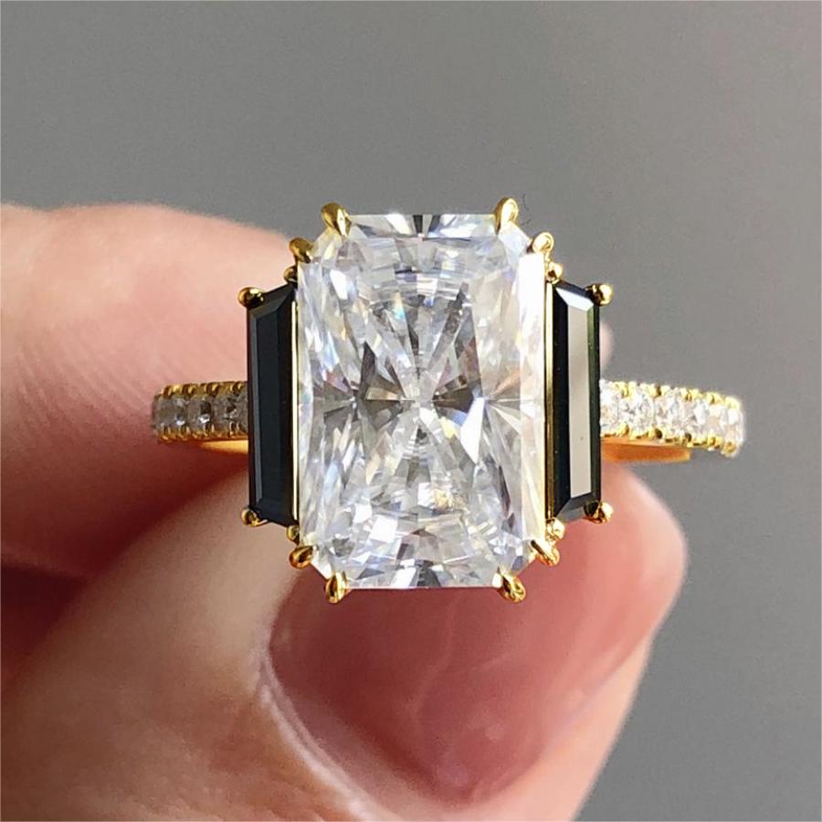 Luxury New Fashionable Gold Inlaid Zircon Ring Creative Square Diamond Women's Jewelry Simple Engagement