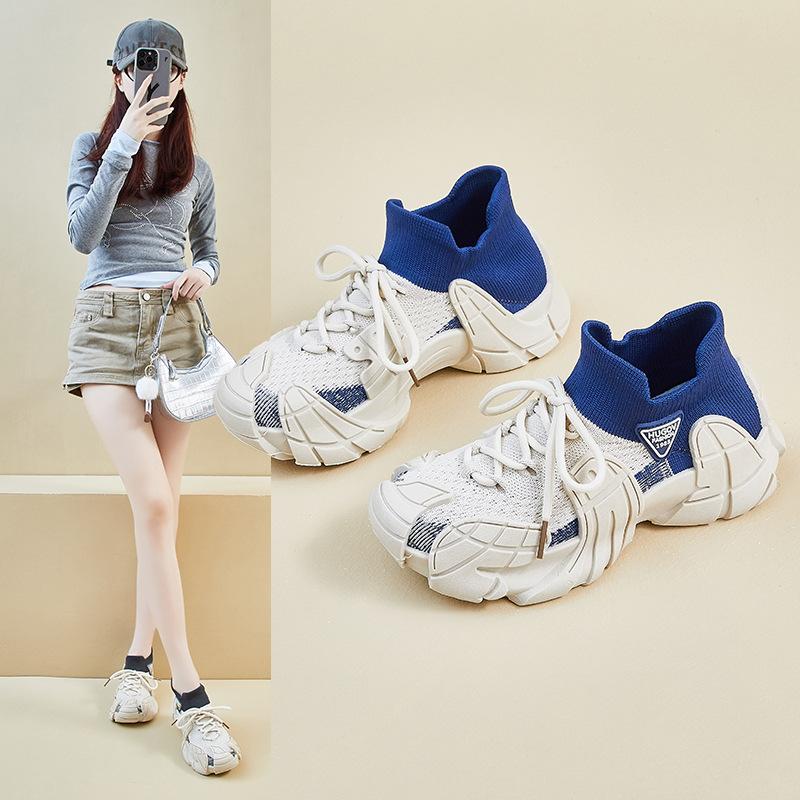 ins Korean version of couple flying woven shoes 2025 autumn new student sports shoes running casual height increase deodorization