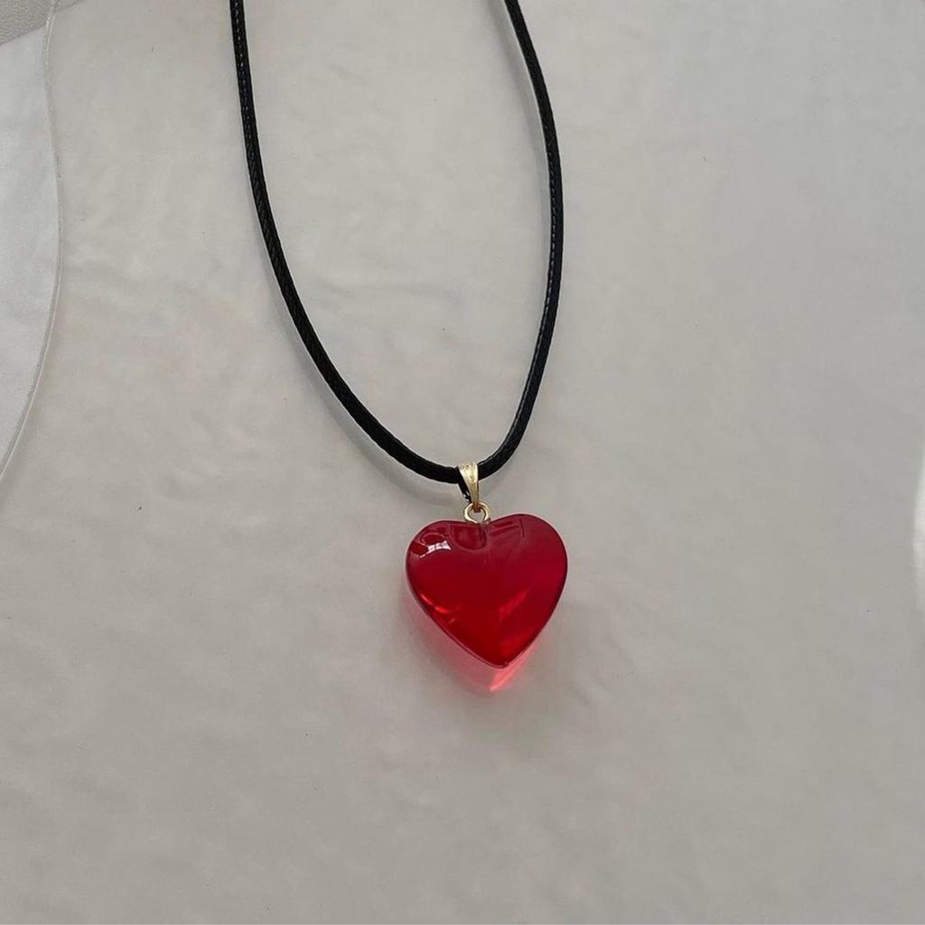Fashionable Heart Pendant Necklaces Small Heart Shape Necklaces Pendant Necklace