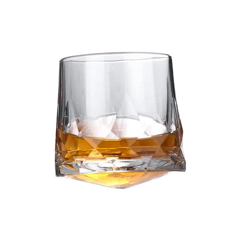 Bicchiere Tumbler da Whisky in Cristallo Spesso Creativo Novità Design Trottola Bicchieri Martellati Bicchiere da Vino Brandy Calice