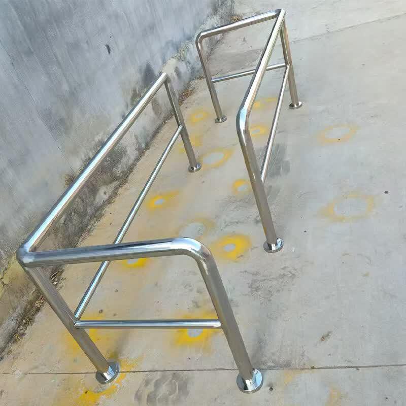 Aokewen Stainless Steel L-Shape Car Barrier