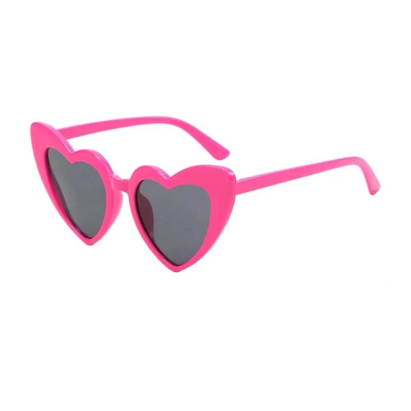 Ladies Love Heart Sunglasses Retro Big Frame Women Sunglasses UV400 Protection Summer Shades Eyewear Anti Blue Light Glasses