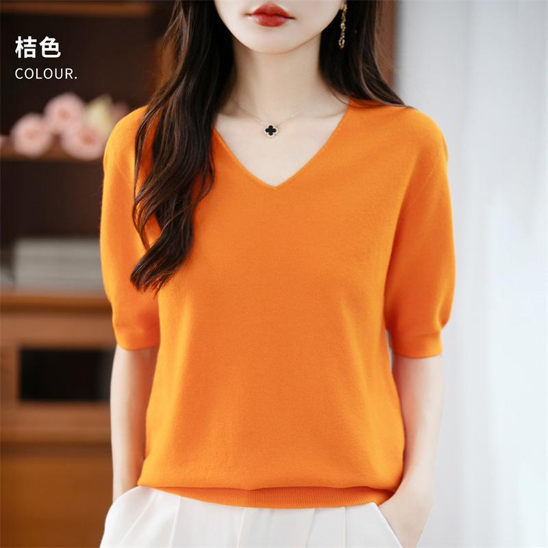 Knitted Short-sleeved T-shirt for Women A Thin V-neck Half-sleeve Top for Summer and Autumn