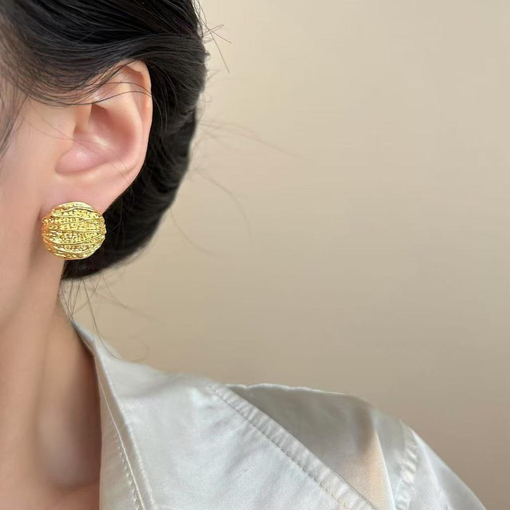 20 High-End White Round Stud Earrings Temperament Versatile Spring And Summer Exquisite Unique Women'S Earrings