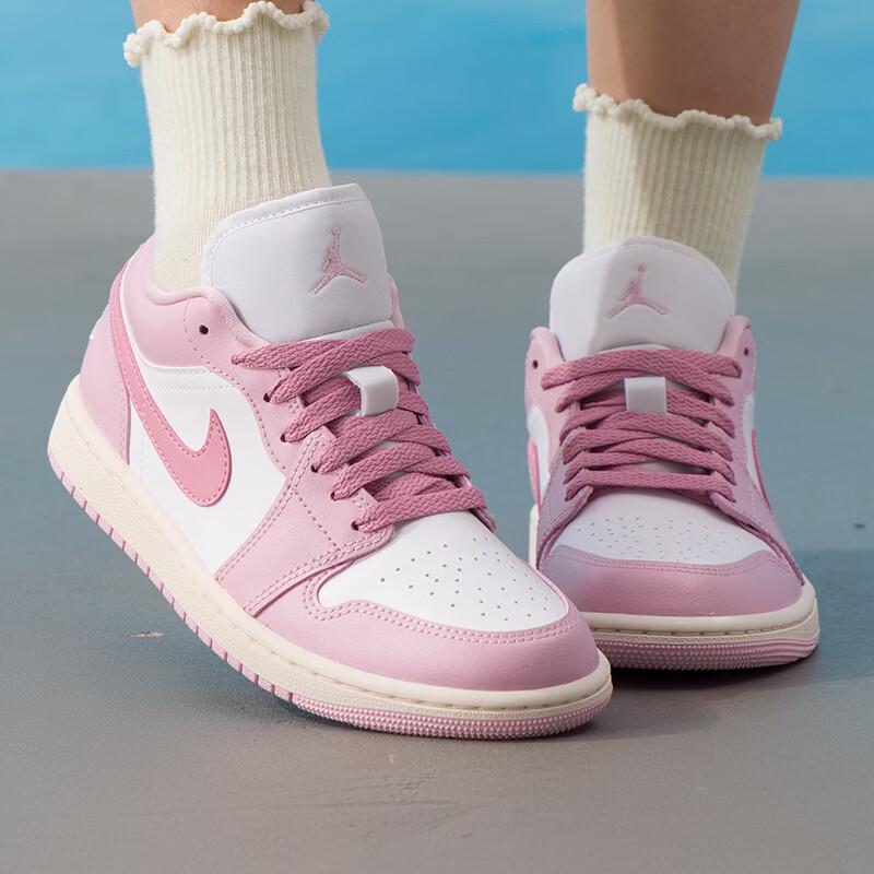 NIKE Women s Low-Top Basketball Shoes CN 36 (Women)