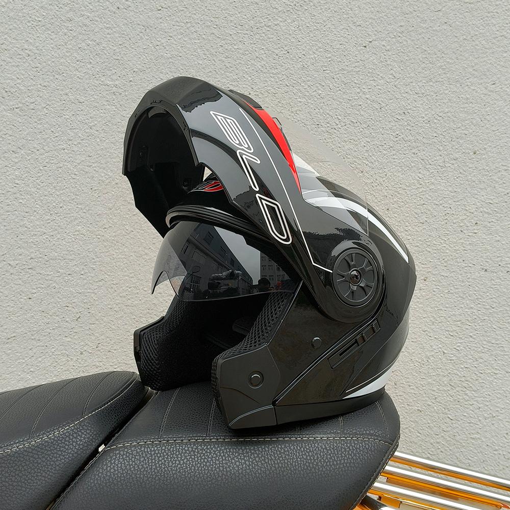 Latest Dual Lens Safety Flip Motorcycle Helmet Interior Visor Fashion Modular Moto Helmet Voyage Racing Men Women DOT Approved