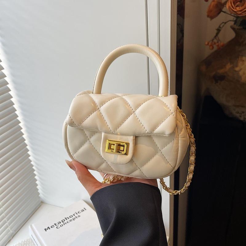 Women's bag 2025 new messenger bag spring and summer small square bag niche design high sense women's shoulder portable diamond bag