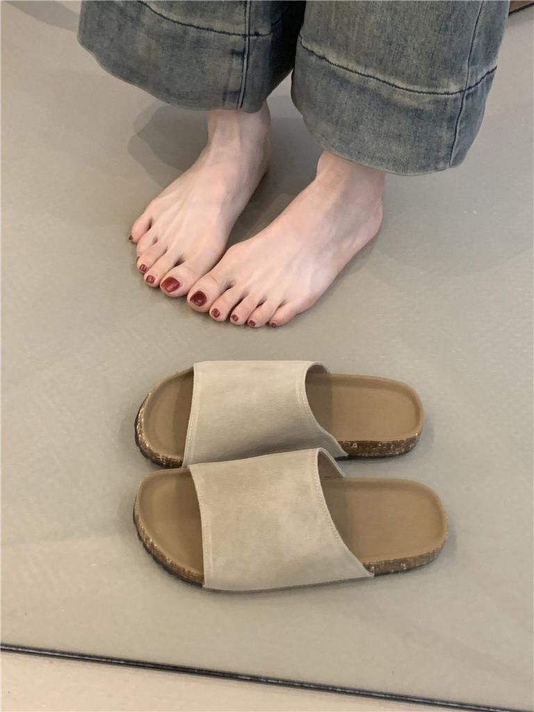 Platform women's shoes 2025 summer retro Mori women's matte casual beach one-word cool slippers