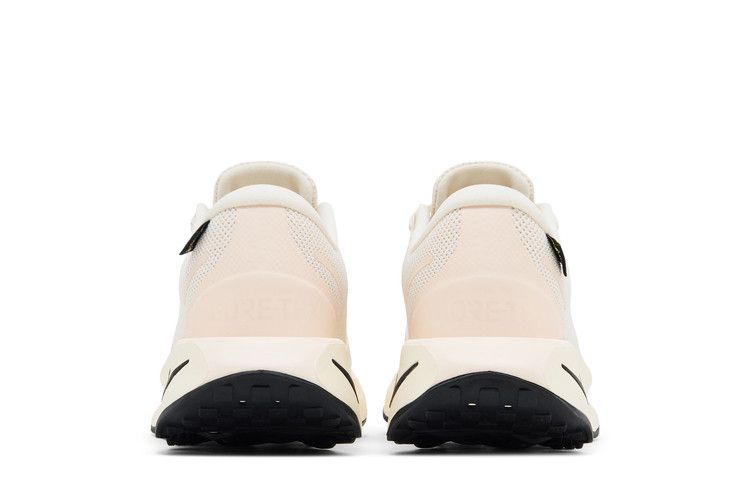 Women's Sneakers Nike Motiva Gore-Tex Guava Ice Pale Ivory Sail (Women's) Guava Ice/Pale Ivory/Sail/Guava Ice