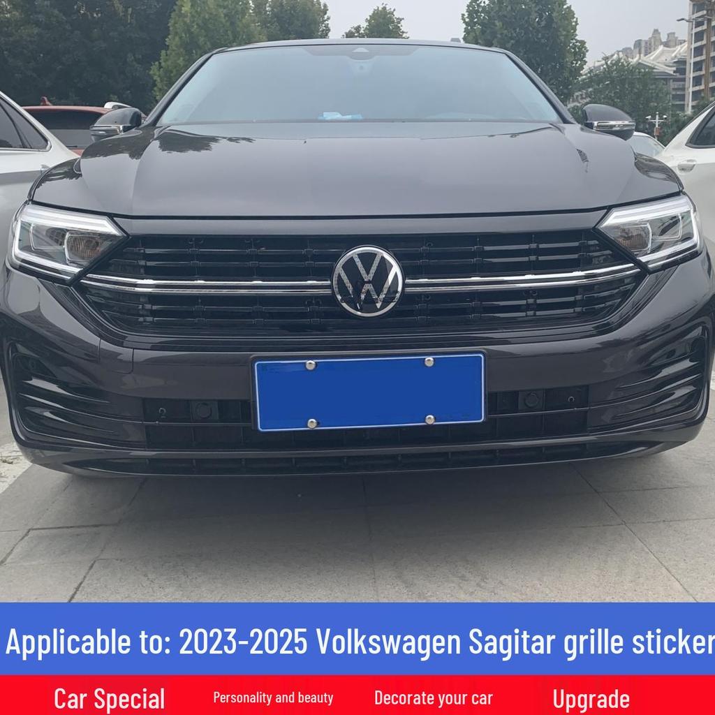 Volkswagen Sagitar 2023-2025 Kühlergrill-Veredelung mit Silbernen Streifen & Schwarzen Paneelen
