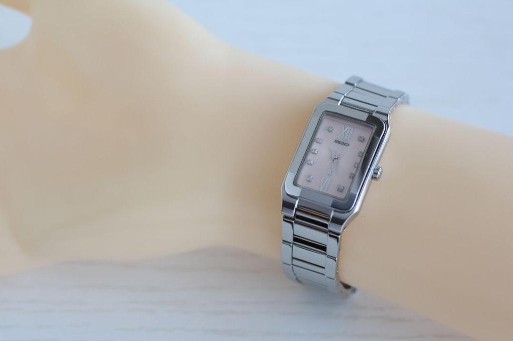 [USED] Working SEIKO LUKIA Watch 1N01-OBYO