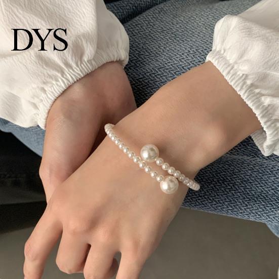 Faux Pearl Bracelet Women Elastic Fit Warm Luster Minimalist Design Bangle Easy on Off No Clasp Versatile Wedding Gift Jewelry Imitation Pearls