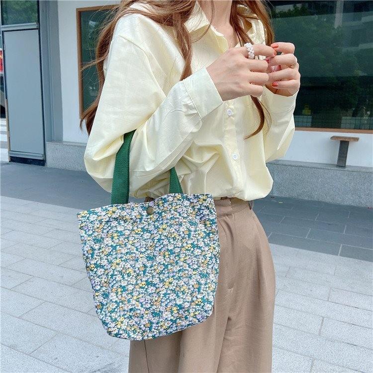 Charming Small Square Handbag For Casual Daily Use With Floral Patterns