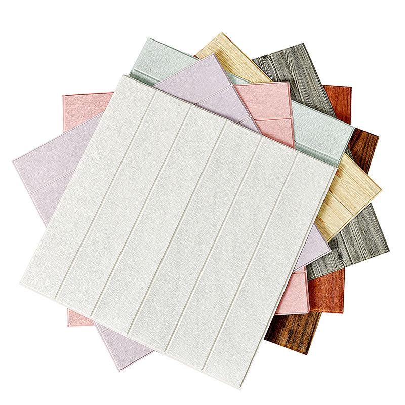 Adesivo da Parete 3D Effetto Legno: Pannello in Schiuma Morbido e Impermeabile per Decorazione di Soffitto e Parete del Soggiorno