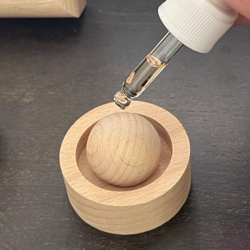 Car & Home Essential Oil Diffuser Made of Wood Mini Cute Natural Fragrance Diffuser Suitable for Bedroom Living Room Bathroom