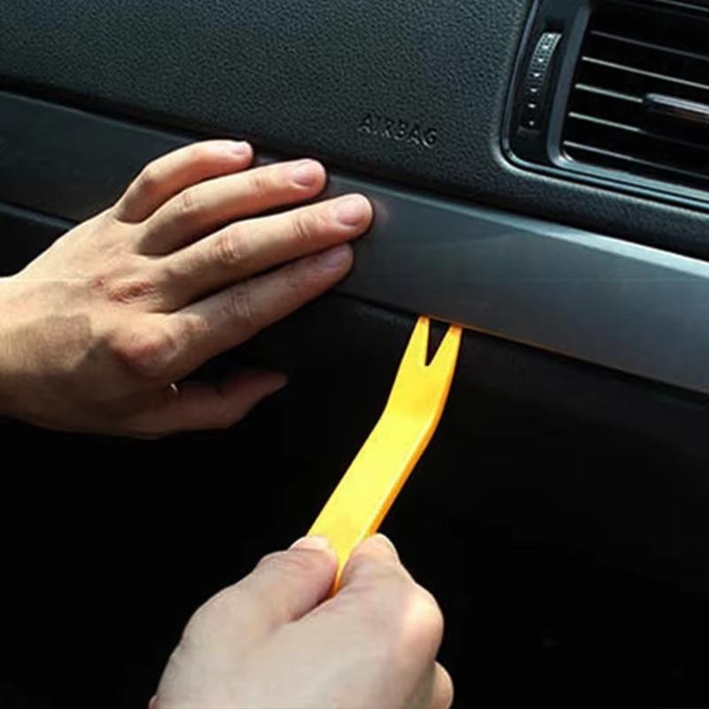 4Pcs Car Removal Tool Car Radio Door Clip Panel Trim Dash Auto Radio Removal Pry Tool Automobile Interior Disassemble