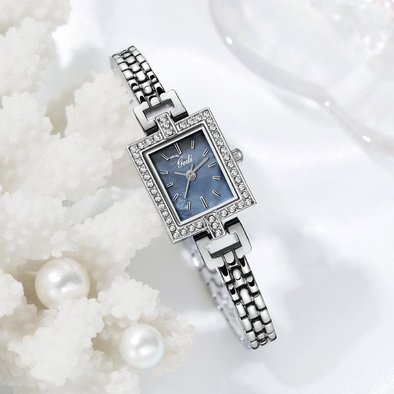 High Value Alloy Bracelet Watch Medieval Small Square Plate Exquisite Quartz Watch Women'S Small Light Luxury Waterproof Watch