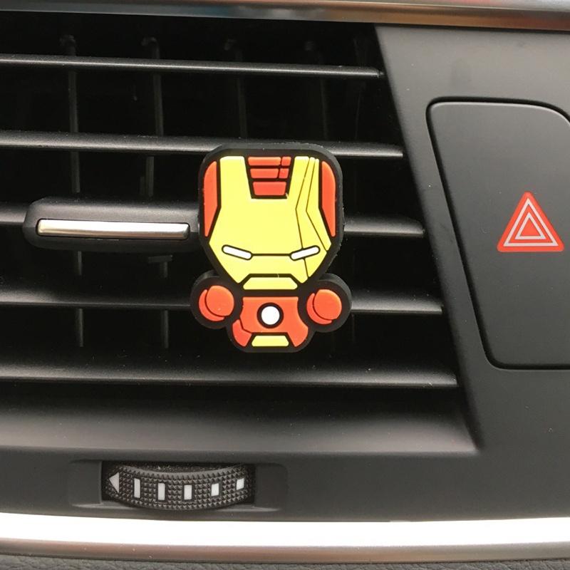 Roztomilý kreslený osvěžovač vzduchu do větrací mřížky s prémiovou vůní pro interiér vozu