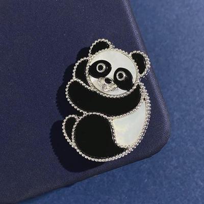 Panda Brooch: Creative White Agate Animal Pin for Men & Women - Korean Autumn & Winter Accessory