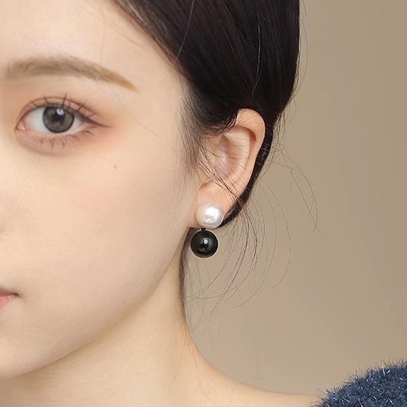 New Retro French Sweet Pearl Temperament Drop Earrings Fashion Black White Beads Senior Simplicity Women Hot Earrings Jewelry
