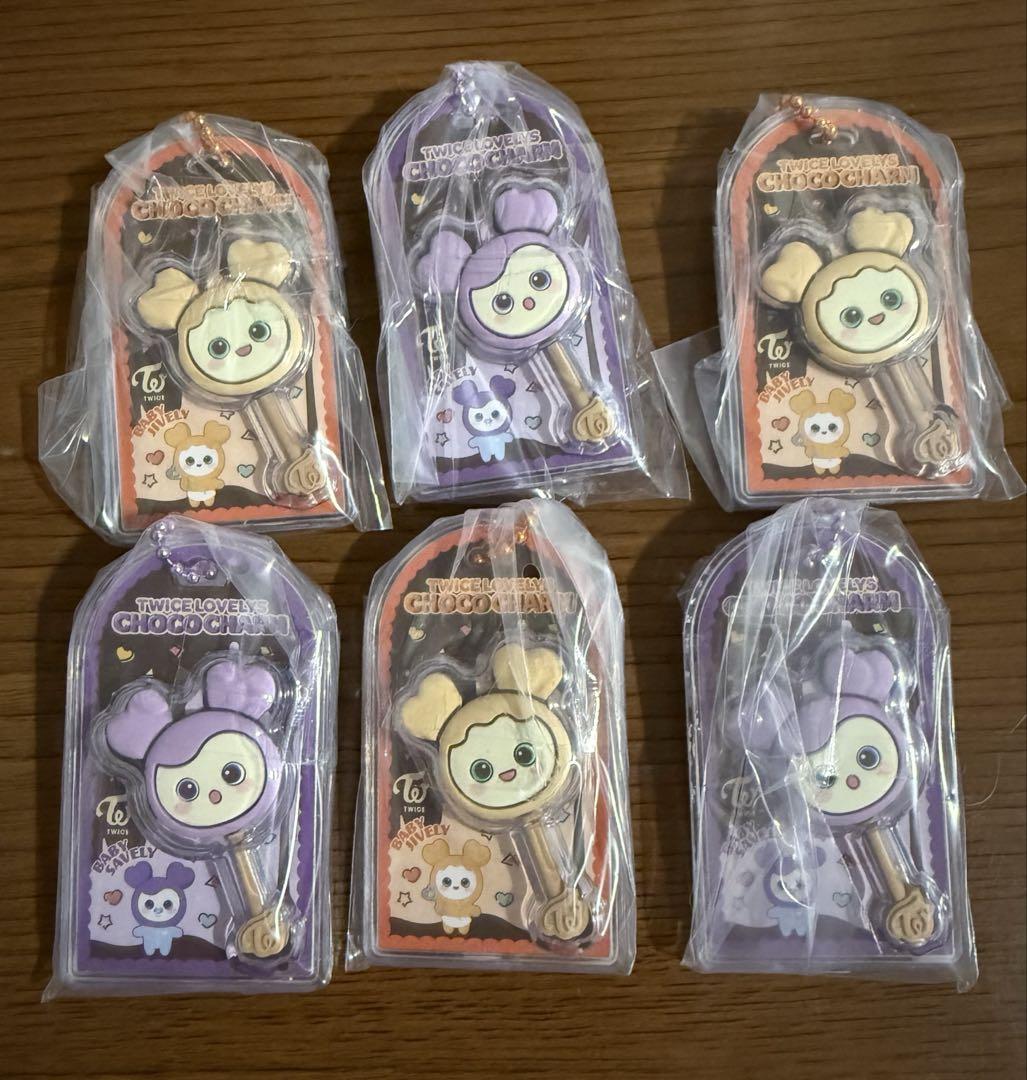 

[USED] TWICE Lovelys Chocolate Covered Cookies Ghibli & Sably