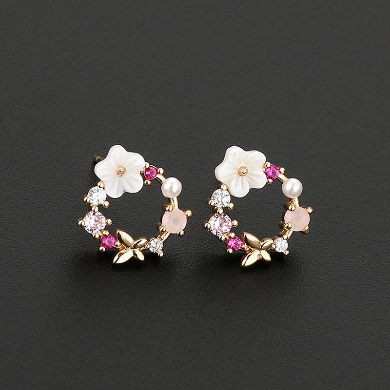 Elegant Pearl Shell Flower Stud Earrings For Women Sweet Temperament Spring Summer Jewelry золотой