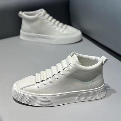 Herrenschuhe neu Leder High-Top Einslipper Freizeitschuhe Herren dicke Sohlen leicht und vielseitig koreanische Version von lässigen kleinen weißen Lederschuhen