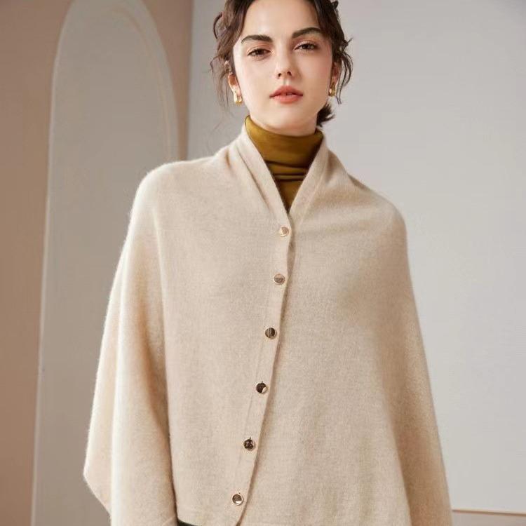 2025 Autumn/Winter Merino Wool Slanted Hem Cape with Gold Buckle