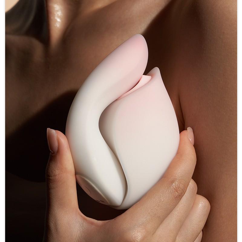 Minimalist Luxury Clitoral Vibrator: Sensor-Activated Massage Toy for Women