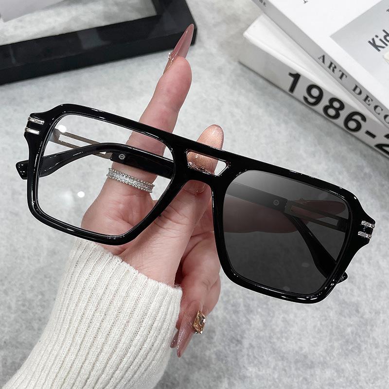 New Square Pochromic Sunglasses Women Men Rectangle Sun Glasses Female Oval Eyewear for Male Female Eyeglasses