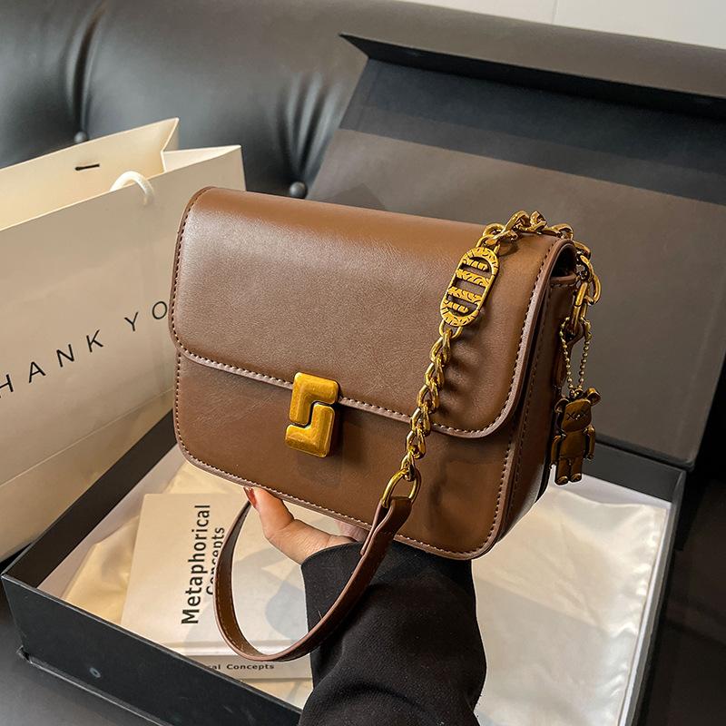 

Новая сумка женская 2025 модный тренд сумка-мессенджер ретро универсальная в этом году популярная плечевая маленькая квадратная сумка коричневый