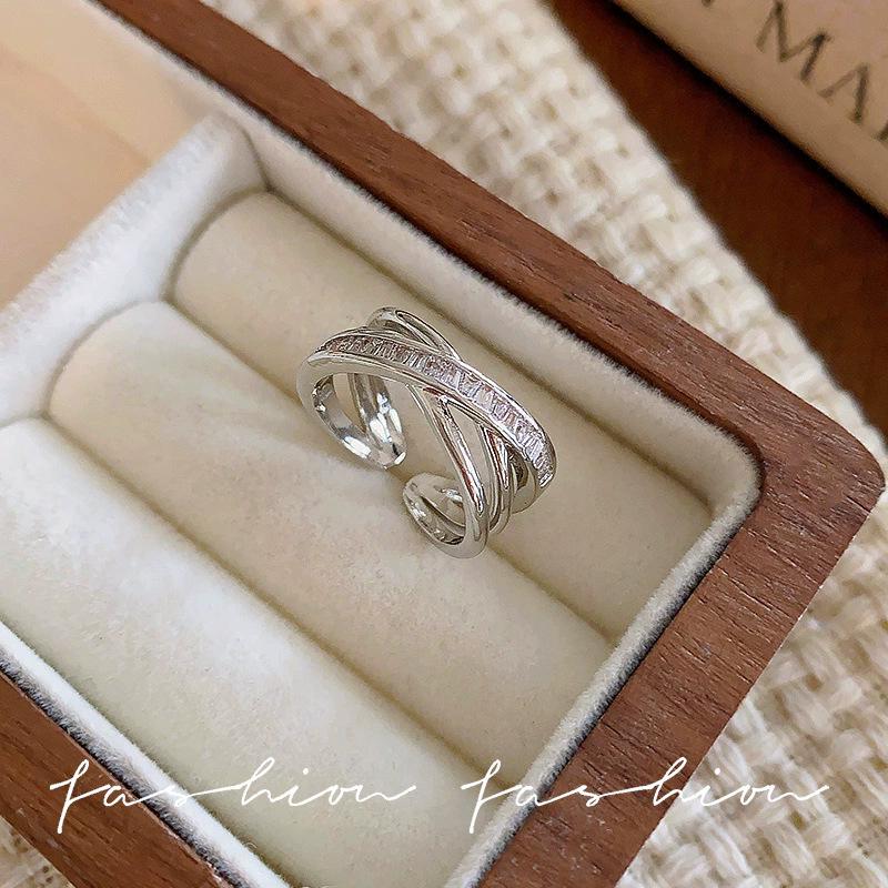 Elegant Butterfly Zircon Silver Ring: Women's High-End Luxury Style Jewelry