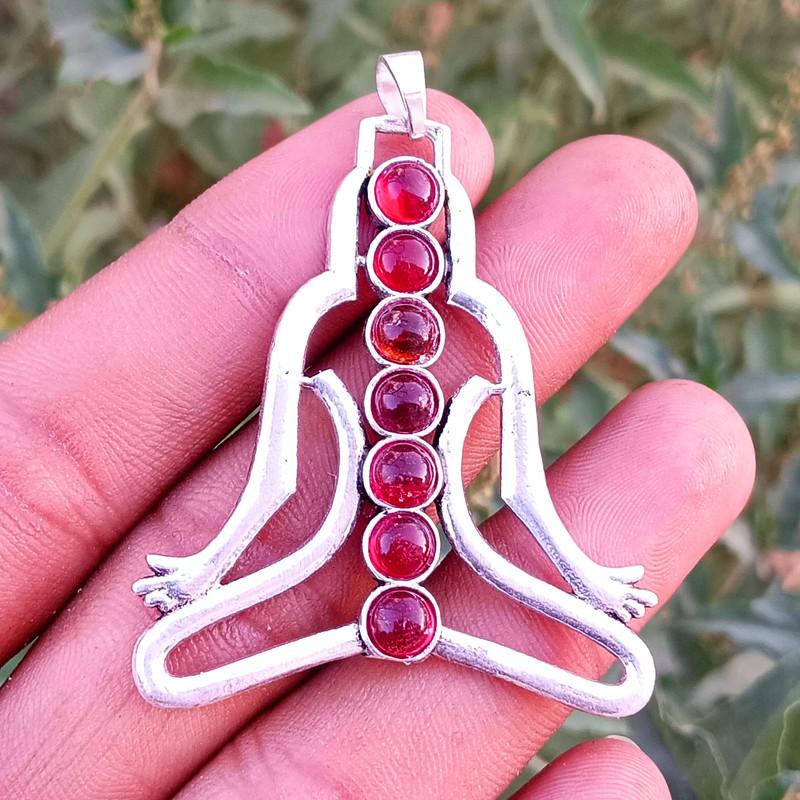 

Heal Meditation Garnet Gemstone 925 Sterling Silver Plated Yoga 7 Chakra 1 PC Pendant MED-7P187