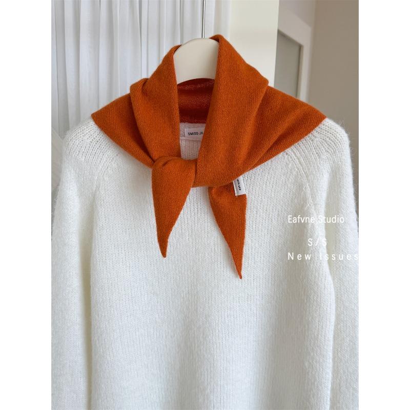 A Versatile and Warm Neckerchief Headscarf Shawl and Scarf for Women in Autumn and Winter