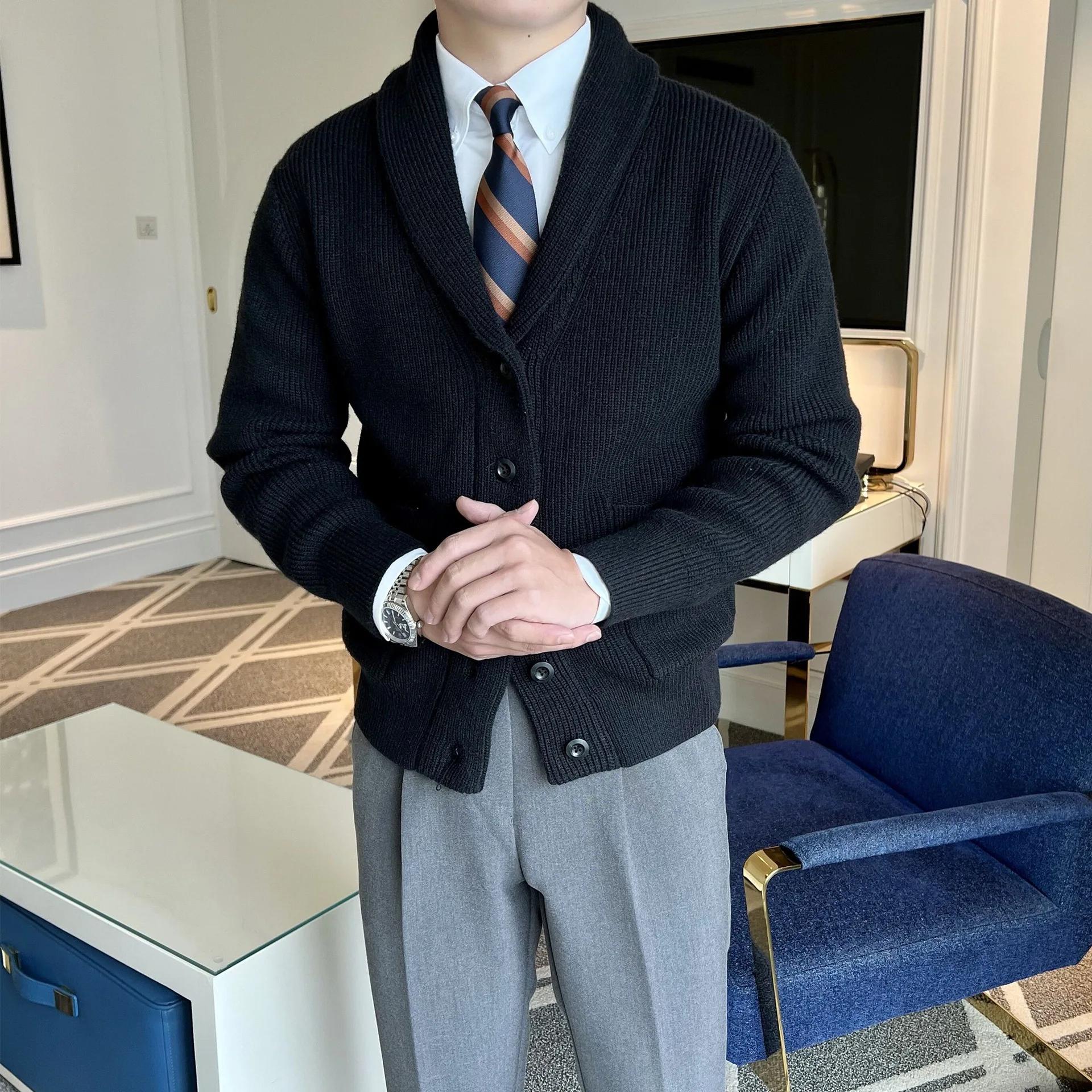 Мужской кардиган с V-образным вырезом на осень и зиму в британском ретро-стиле облегающий легкий вязаный свитер популярная куртка-свитер для мужчин M чёрный 2660₽