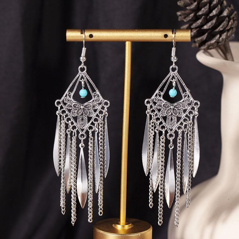 European, American and Bohemian Hollow Bead Fringed Earrings, High-end Retro Ethnic Style Earrings, Fashionable Long Earrings.