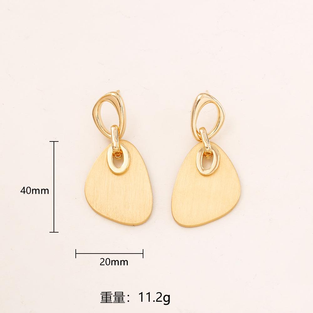 Creative brushed triangle drop earrings women minimal elegant geometric studs aesthetic niche personalized fashion jewelry statement accessories