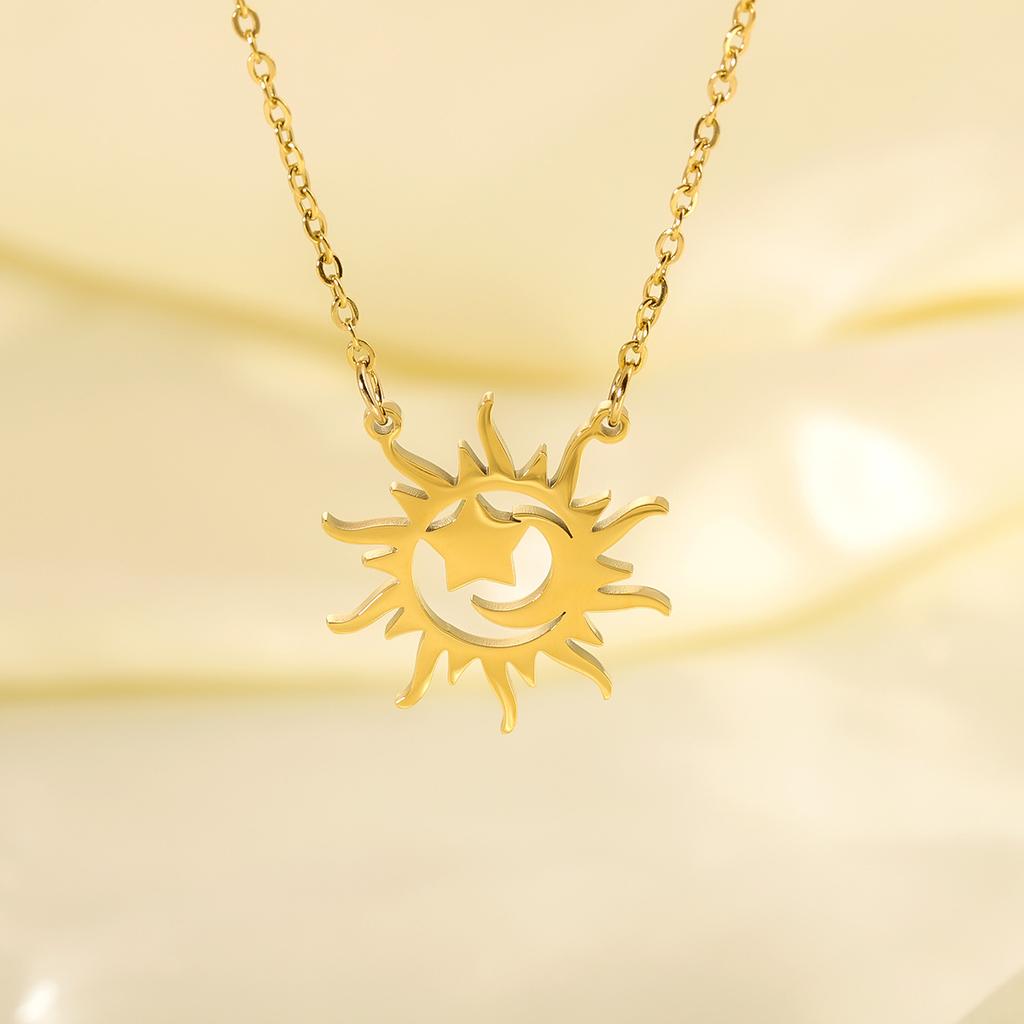 Vintage Stainless Steel Pendant Necklace for Unisex Exaggerated Shiny Sun Moon Geometric Necklace Elegant Party Jewelry Gifts